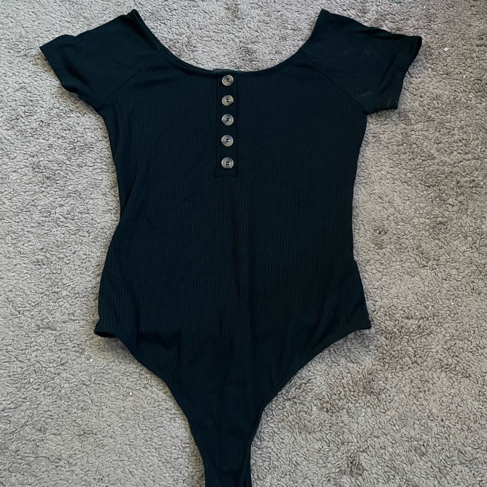T-shirt bodysuit